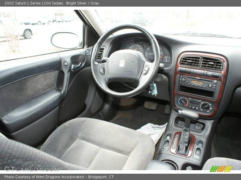 Bright Silver / Gray 2002 Saturn L Series L300 Sedan