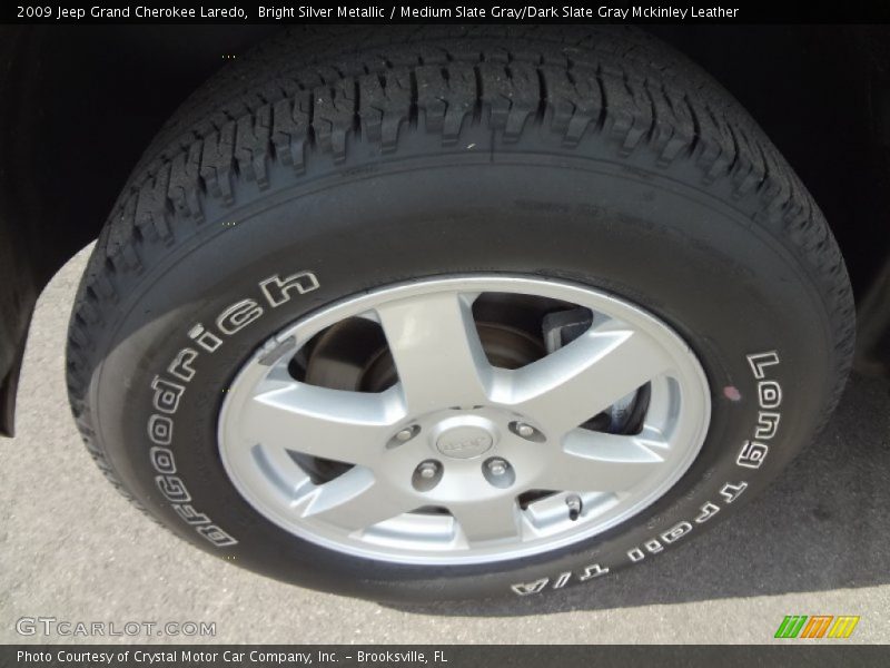 Bright Silver Metallic / Medium Slate Gray/Dark Slate Gray Mckinley Leather 2009 Jeep Grand Cherokee Laredo