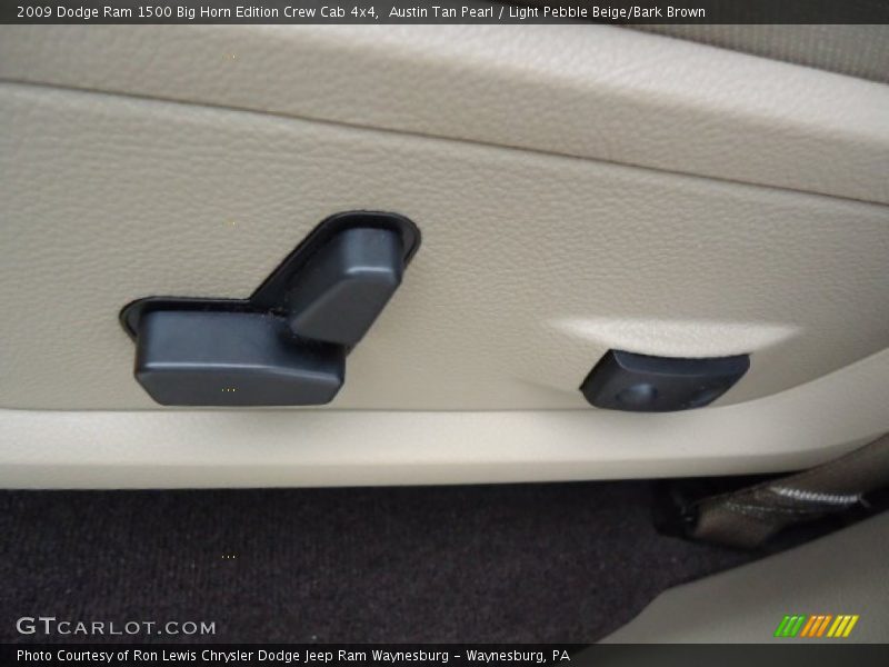 Austin Tan Pearl / Light Pebble Beige/Bark Brown 2009 Dodge Ram 1500 Big Horn Edition Crew Cab 4x4