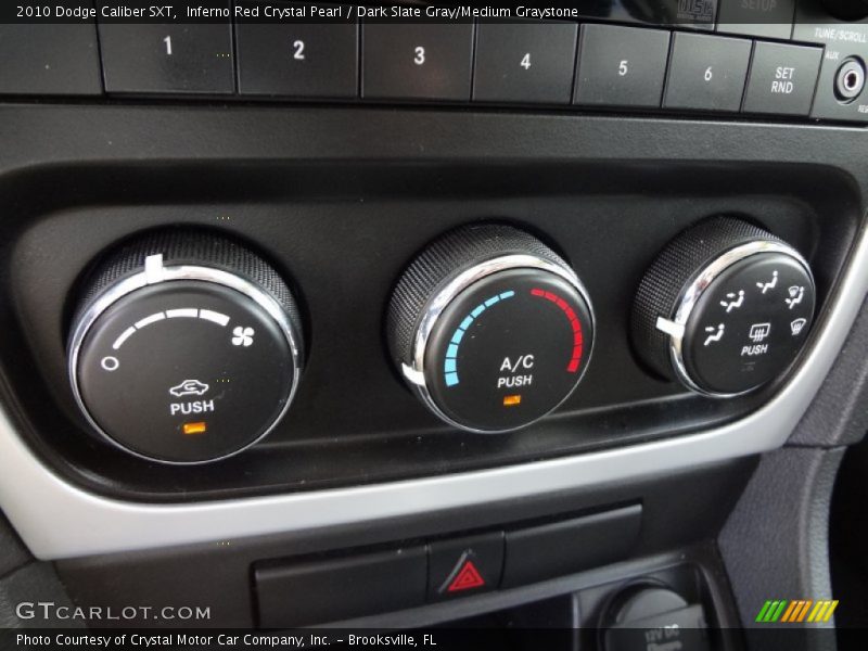 Controls of 2010 Caliber SXT