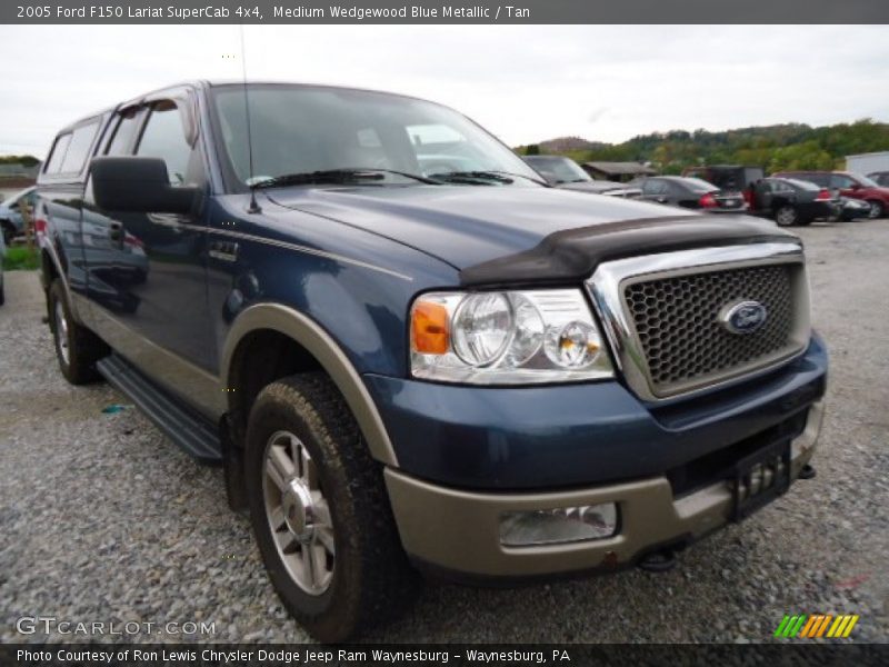Medium Wedgewood Blue Metallic / Tan 2005 Ford F150 Lariat SuperCab 4x4
