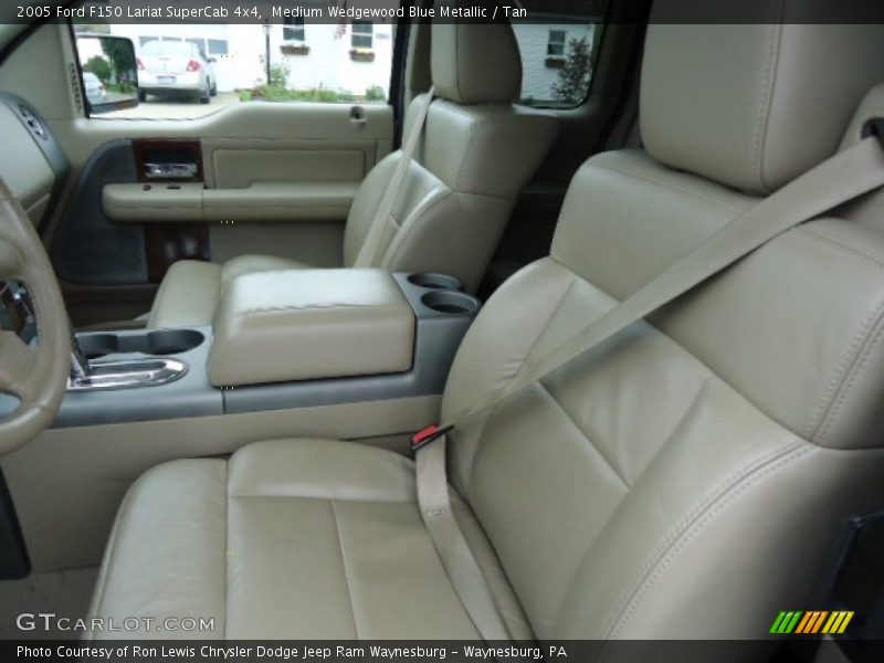 Medium Wedgewood Blue Metallic / Tan 2005 Ford F150 Lariat SuperCab 4x4