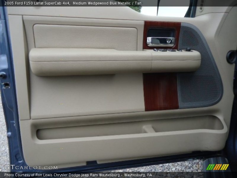 Medium Wedgewood Blue Metallic / Tan 2005 Ford F150 Lariat SuperCab 4x4