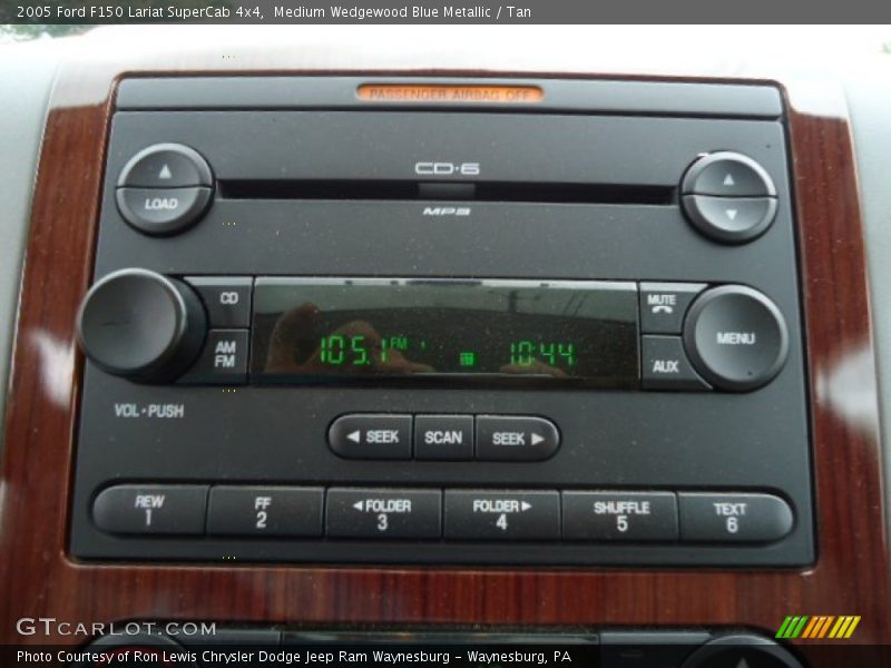 Medium Wedgewood Blue Metallic / Tan 2005 Ford F150 Lariat SuperCab 4x4