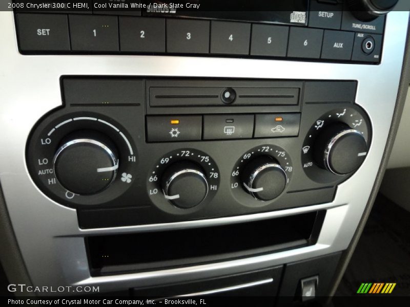 Cool Vanilla White / Dark Slate Gray 2008 Chrysler 300 C HEMI