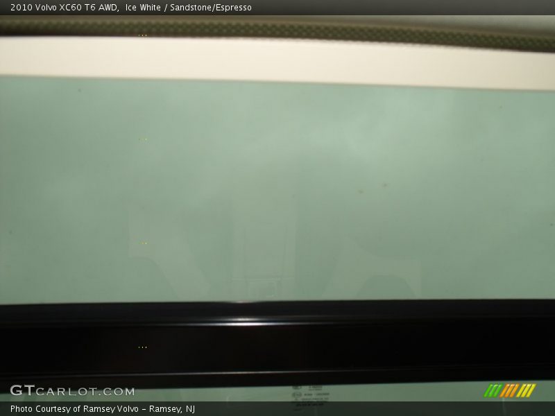 Ice White / Sandstone/Espresso 2010 Volvo XC60 T6 AWD