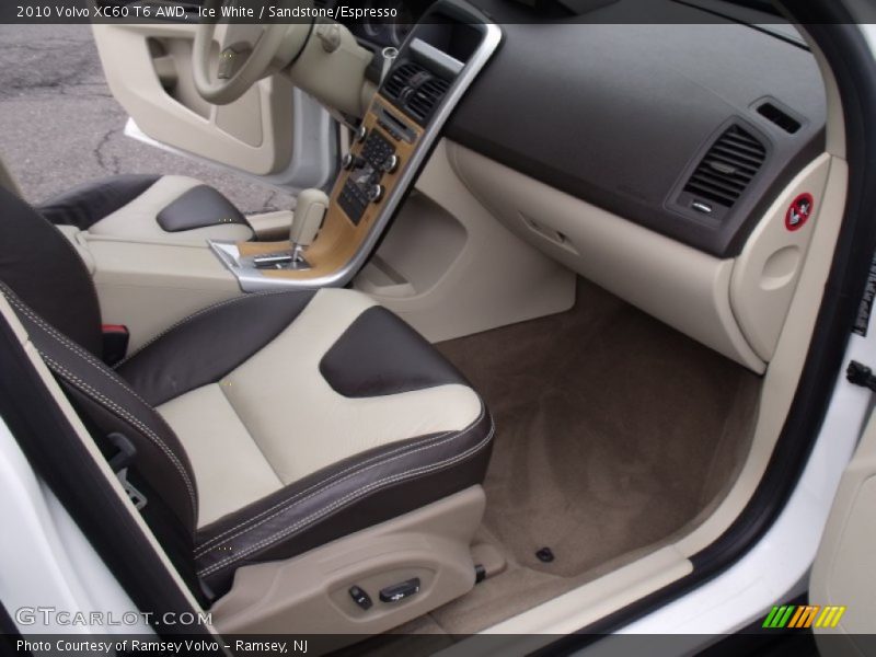 Ice White / Sandstone/Espresso 2010 Volvo XC60 T6 AWD