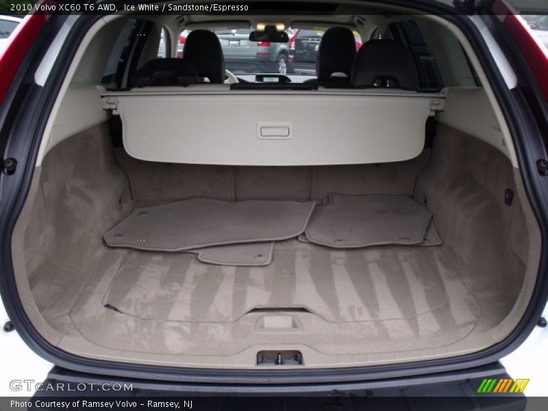 Ice White / Sandstone/Espresso 2010 Volvo XC60 T6 AWD