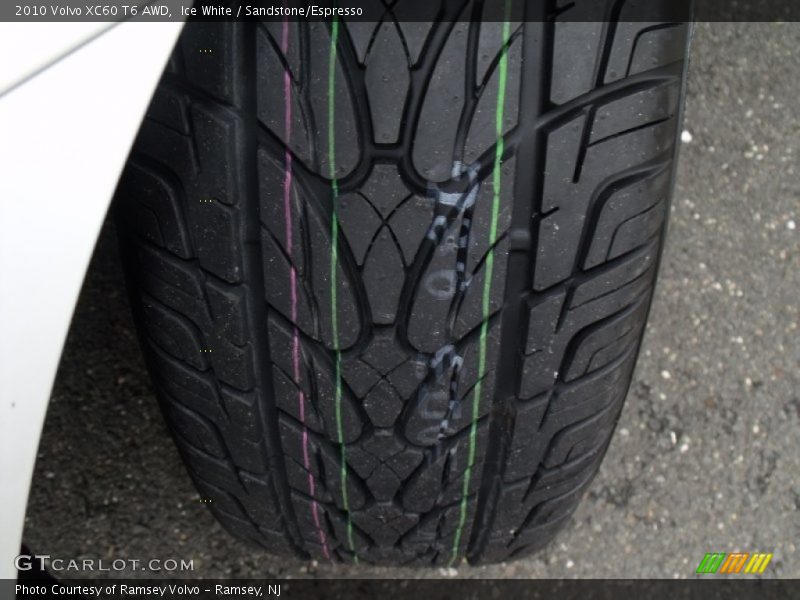 Ice White / Sandstone/Espresso 2010 Volvo XC60 T6 AWD