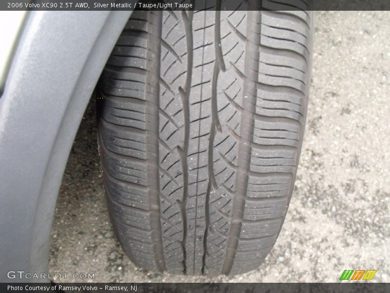 Silver Metallic / Taupe/Light Taupe 2006 Volvo XC90 2.5T AWD