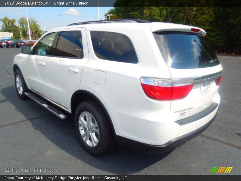 Bright White / Black 2013 Dodge Durango SXT