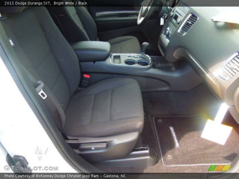 Bright White / Black 2013 Dodge Durango SXT
