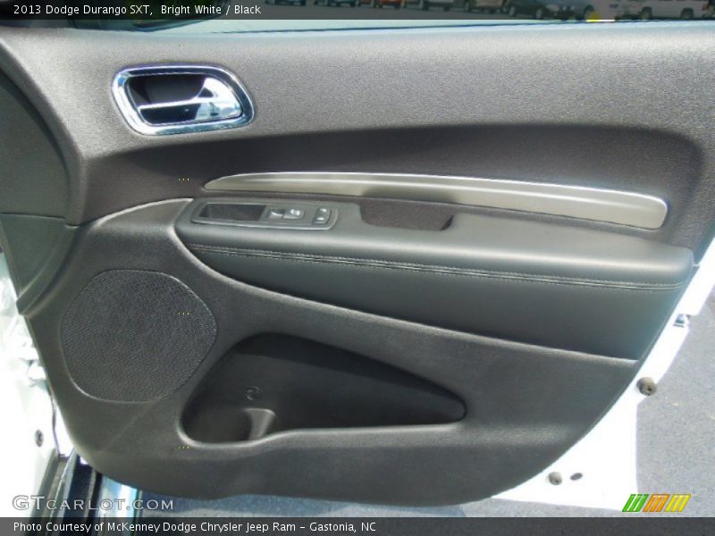 Bright White / Black 2013 Dodge Durango SXT
