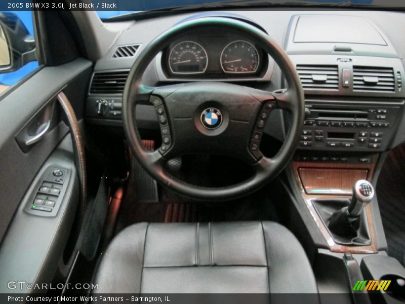 Dashboard of 2005 X3 3.0i