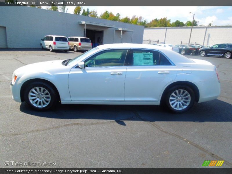 Ivory Tri-Coat Pearl / Black 2013 Chrysler 300