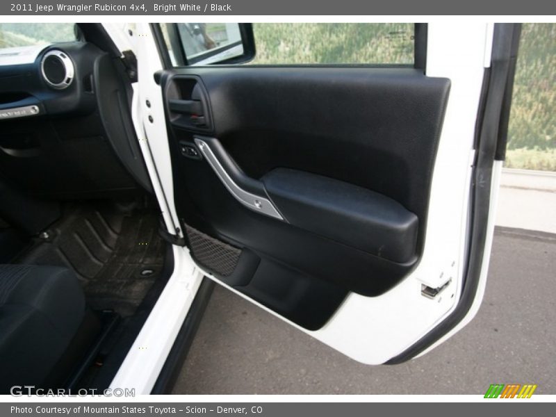 Door Panel of 2011 Wrangler Rubicon 4x4