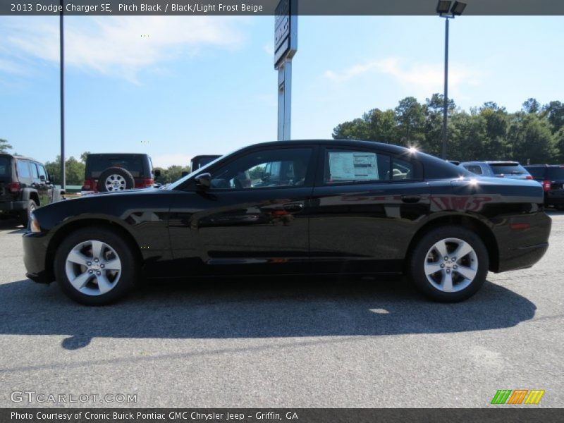 Pitch Black / Black/Light Frost Beige 2013 Dodge Charger SE