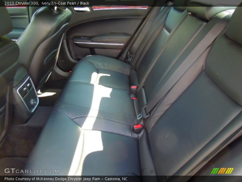 Ivory Tri-Coat Pearl / Black 2013 Chrysler 300