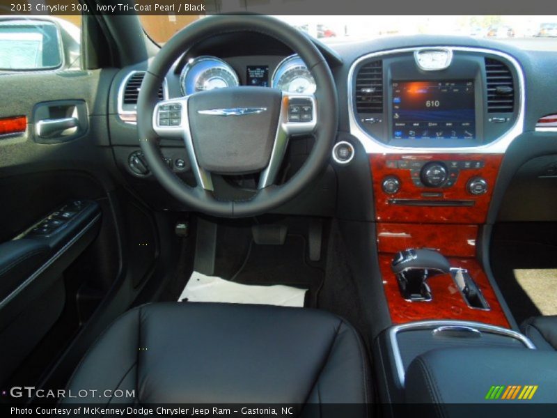 Ivory Tri-Coat Pearl / Black 2013 Chrysler 300