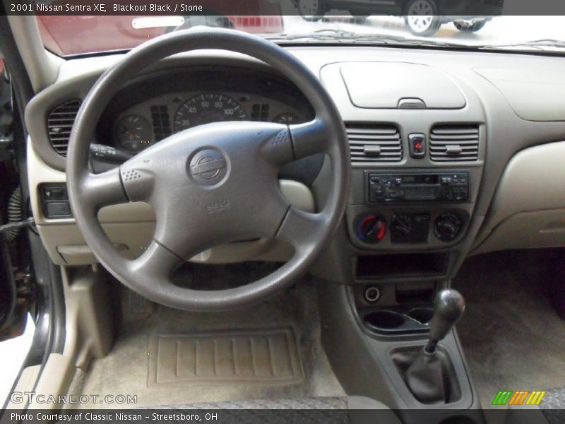Blackout Black / Stone 2001 Nissan Sentra XE
