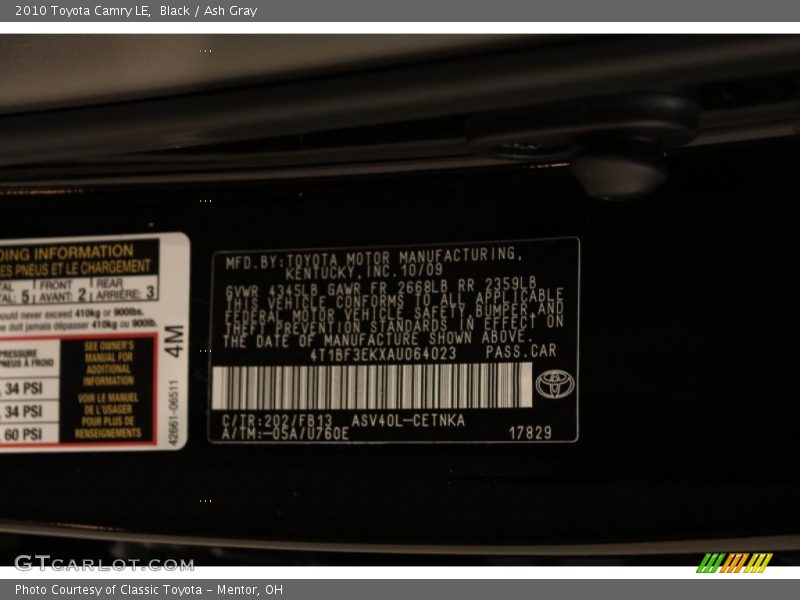 Black / Ash Gray 2010 Toyota Camry LE