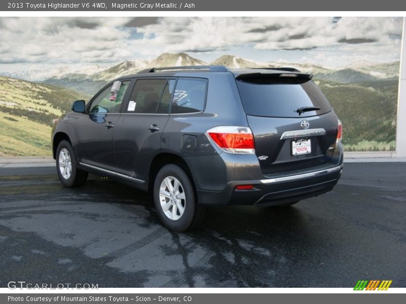 Magnetic Gray Metallic / Ash 2013 Toyota Highlander V6 4WD