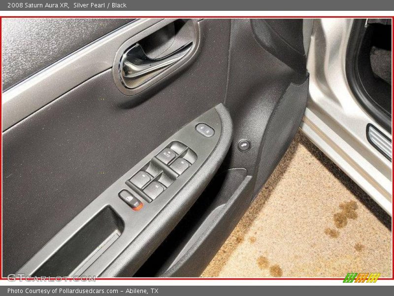 Silver Pearl / Black 2008 Saturn Aura XR