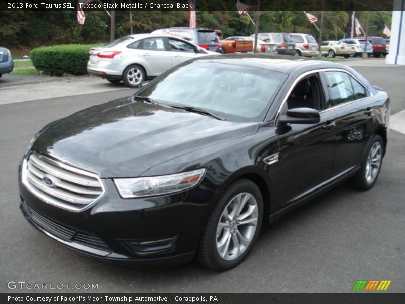 Tuxedo Black Metallic / Charcoal Black 2013 Ford Taurus SEL
