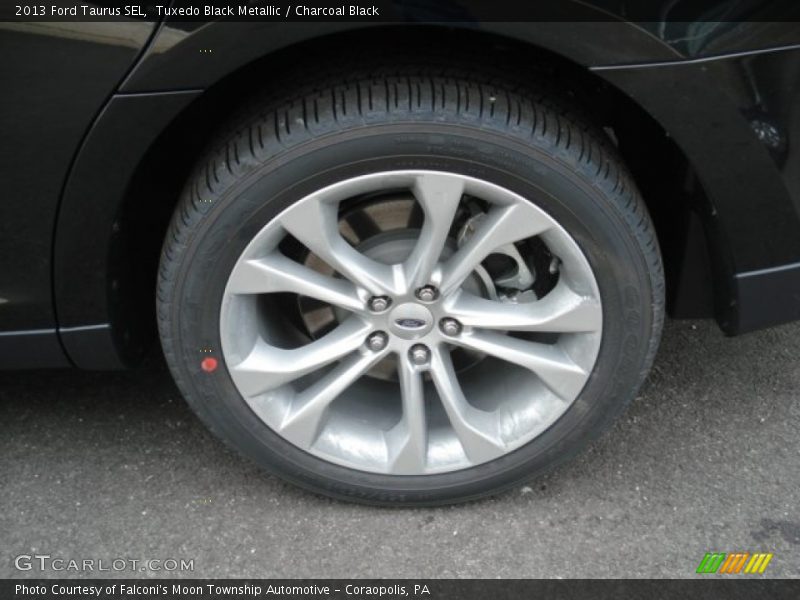  2013 Taurus SEL Wheel
