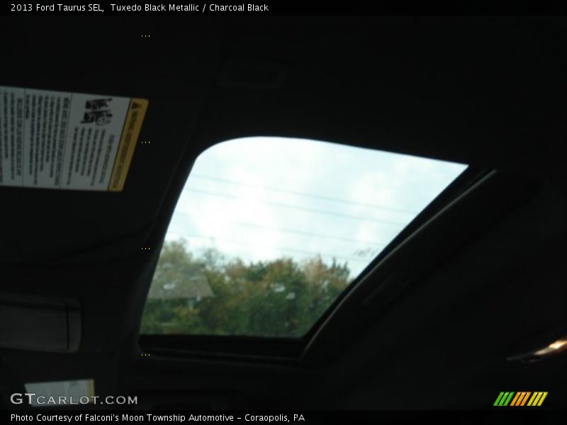 Tuxedo Black Metallic / Charcoal Black 2013 Ford Taurus SEL