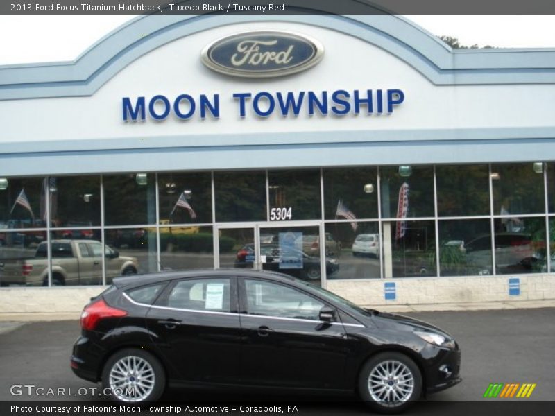 Tuxedo Black / Tuscany Red 2013 Ford Focus Titanium Hatchback