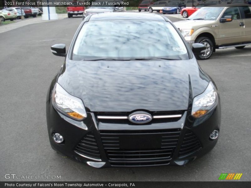 Tuxedo Black / Tuscany Red 2013 Ford Focus Titanium Hatchback