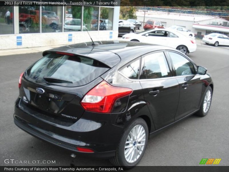 Tuxedo Black / Tuscany Red 2013 Ford Focus Titanium Hatchback