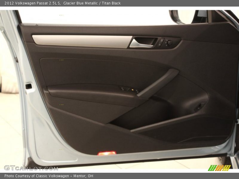 Glacier Blue Metallic / Titan Black 2012 Volkswagen Passat 2.5L S