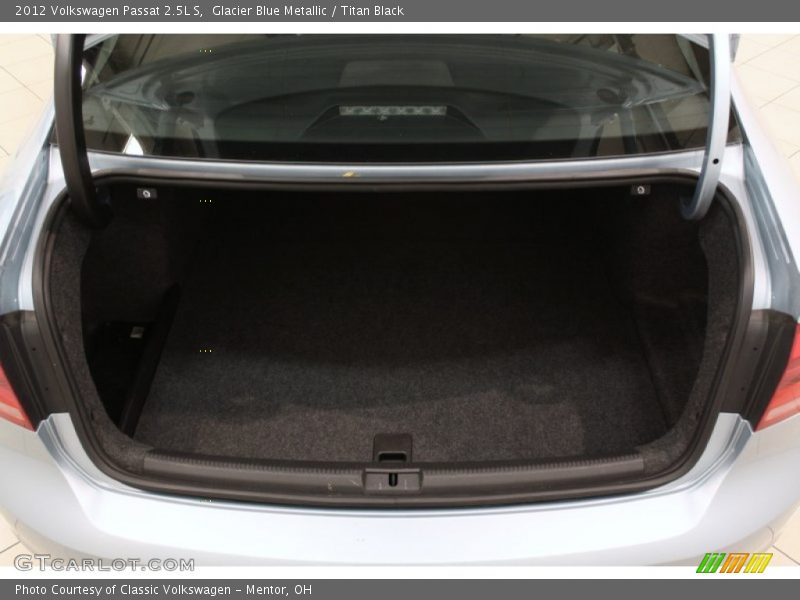  2012 Passat 2.5L S Trunk