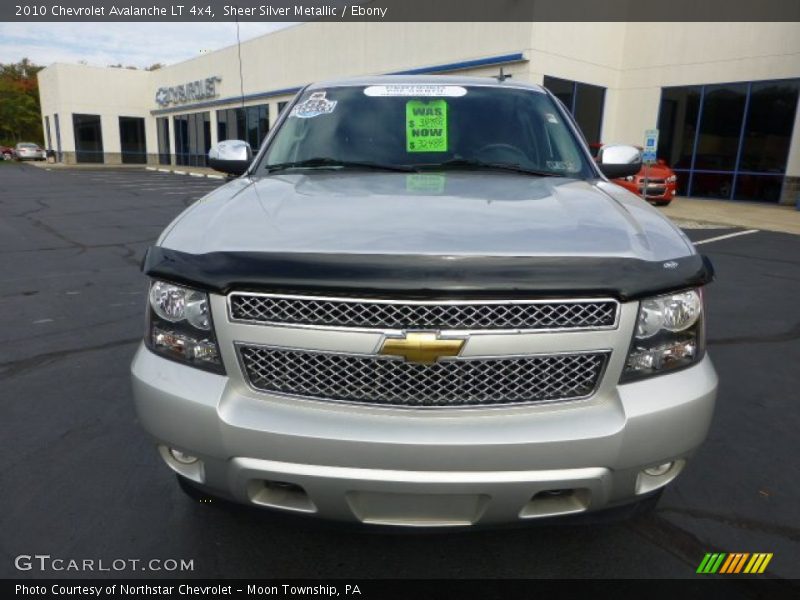 Sheer Silver Metallic / Ebony 2010 Chevrolet Avalanche LT 4x4