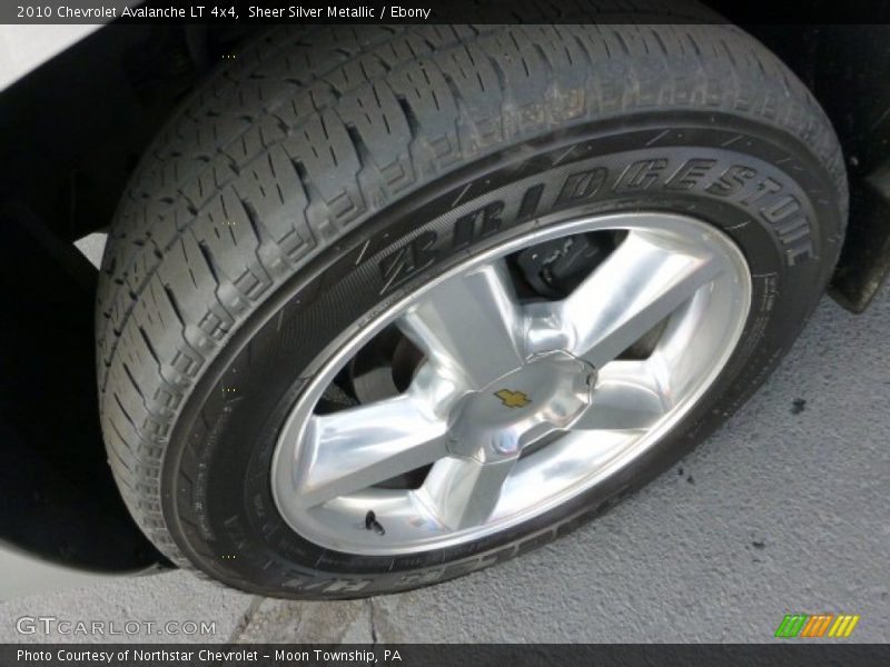 Sheer Silver Metallic / Ebony 2010 Chevrolet Avalanche LT 4x4