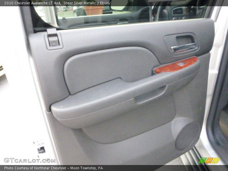 Sheer Silver Metallic / Ebony 2010 Chevrolet Avalanche LT 4x4