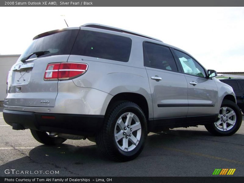 Silver Pearl / Black 2008 Saturn Outlook XE AWD