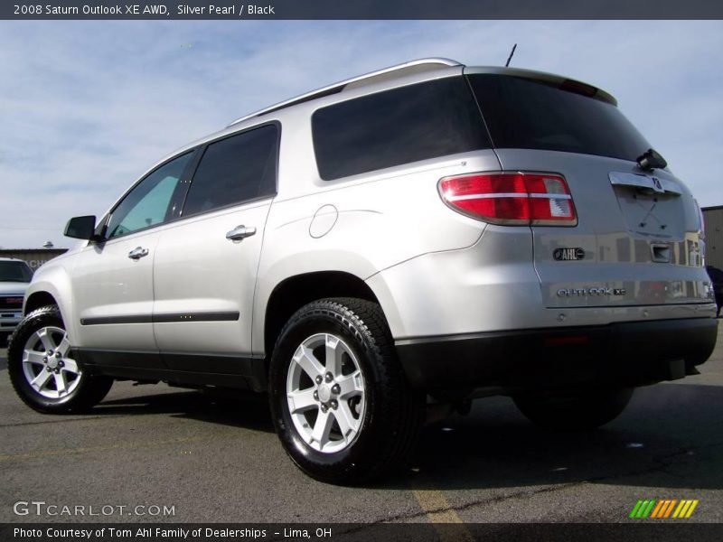 Silver Pearl / Black 2008 Saturn Outlook XE AWD