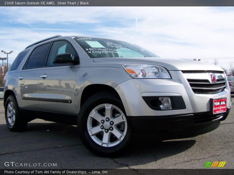 Silver Pearl / Black 2008 Saturn Outlook XE AWD