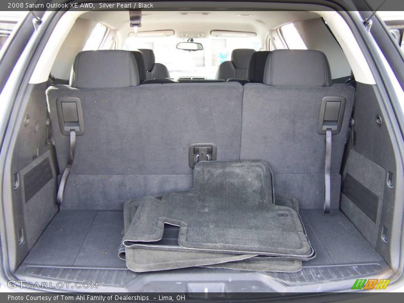 Silver Pearl / Black 2008 Saturn Outlook XE AWD
