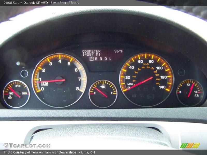 Silver Pearl / Black 2008 Saturn Outlook XE AWD