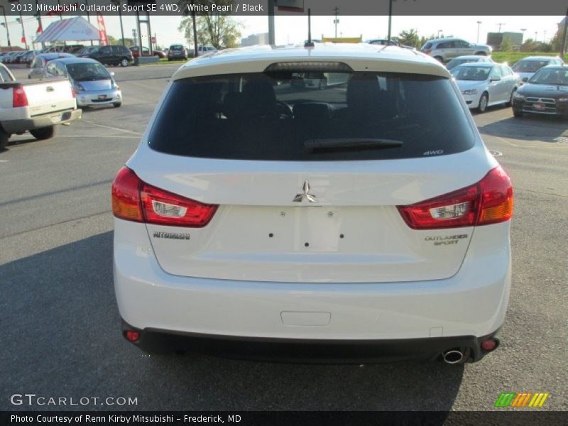White Pearl / Black 2013 Mitsubishi Outlander Sport SE 4WD