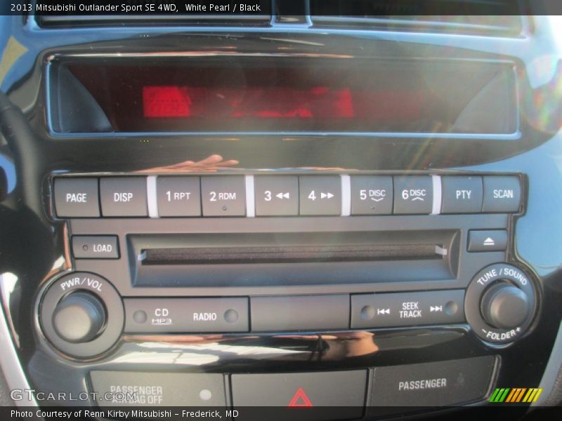 White Pearl / Black 2013 Mitsubishi Outlander Sport SE 4WD