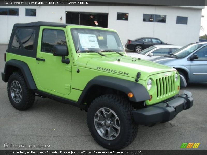 Front 3/4 View of 2013 Wrangler Rubicon 4x4