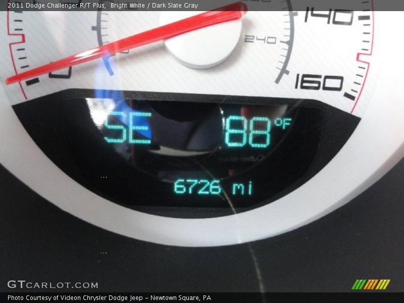 Bright White / Dark Slate Gray 2011 Dodge Challenger R/T Plus