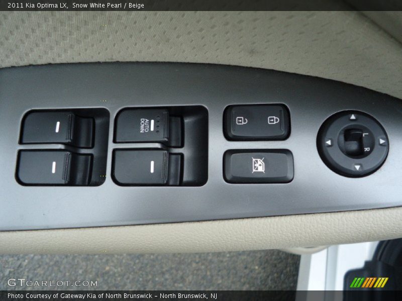 Snow White Pearl / Beige 2011 Kia Optima LX