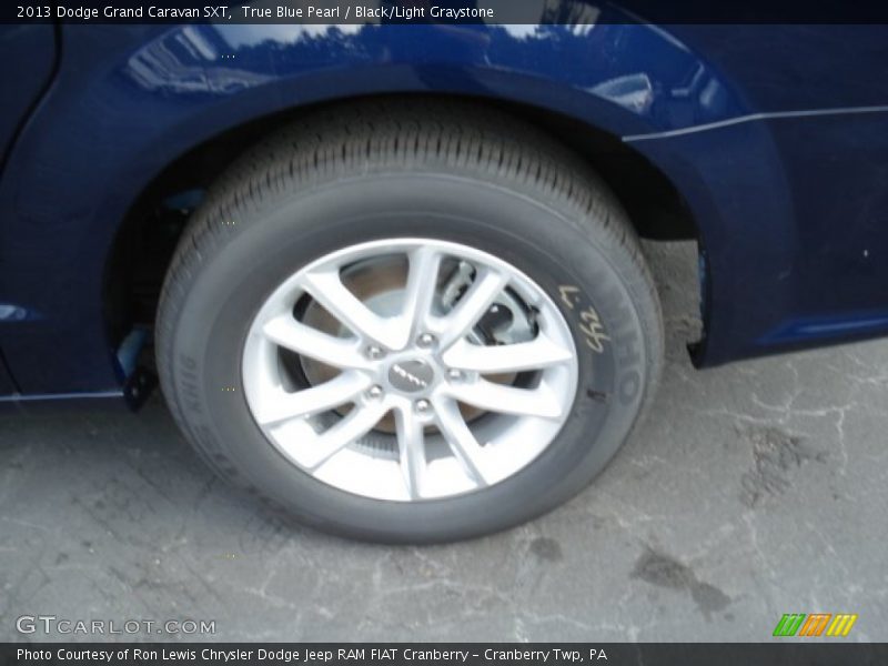 True Blue Pearl / Black/Light Graystone 2013 Dodge Grand Caravan SXT