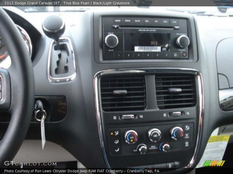 True Blue Pearl / Black/Light Graystone 2013 Dodge Grand Caravan SXT